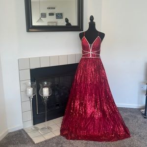 NWT Beautiful garnet red evening gown